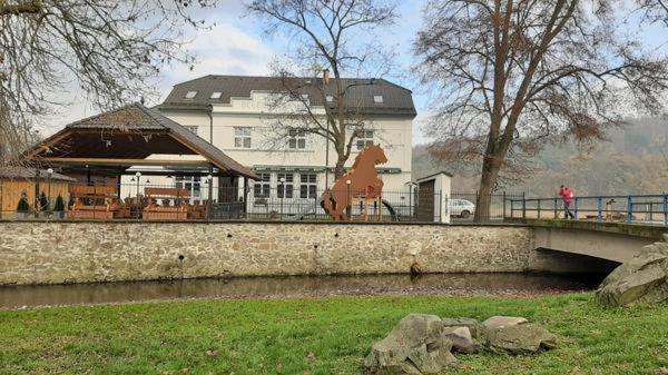 Penzion A Restaurace Belecky Mlyn Pteni Bagian luar foto