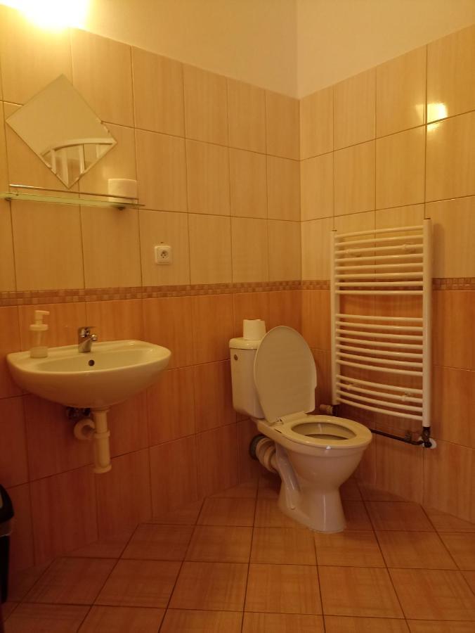 Penzion A Restaurace Belecky Mlyn Pteni Bagian luar foto
