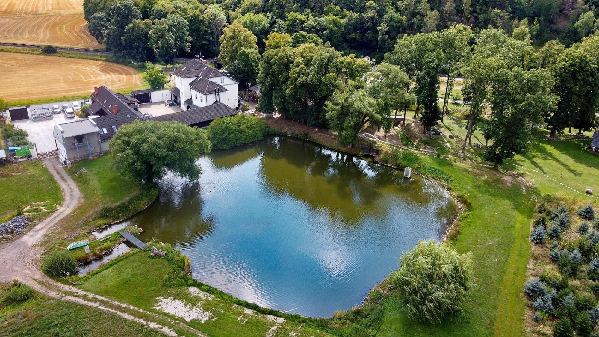 Penzion A Restaurace Belecky Mlyn Pteni Bagian luar foto